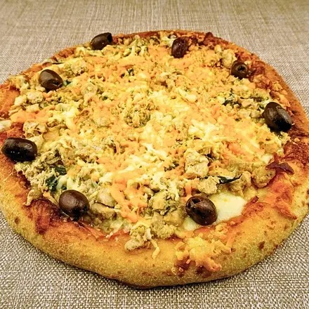 [pollched] Pizza Pollo y Sardo