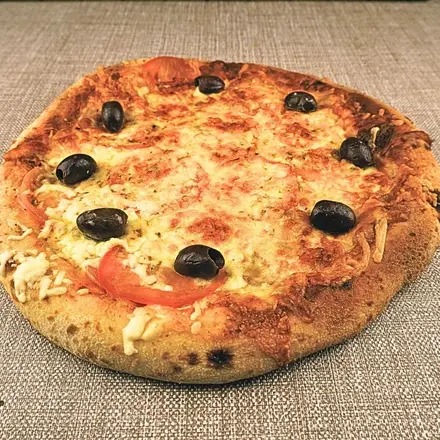 [PZE-018] Pizza Provolone y Tomate